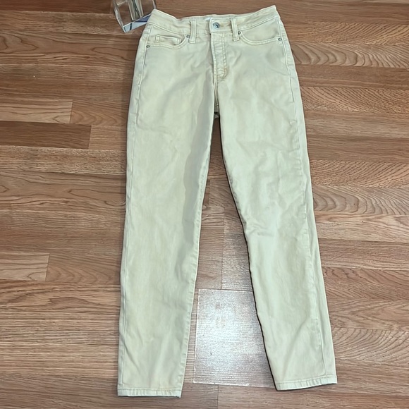 Old Navy Denim - Old Navy High Rise Women Jeans - Cream